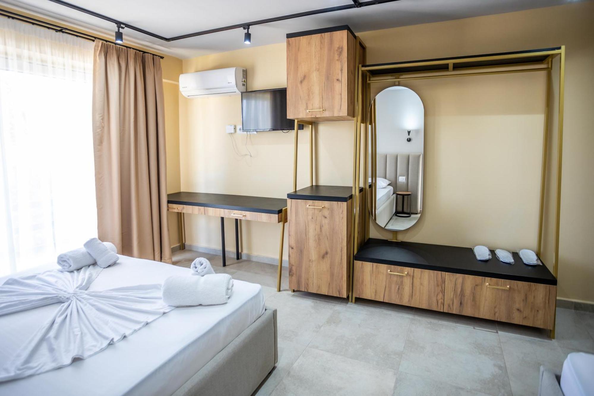 The Blue Wave Hotel Himara Kültér fotó
