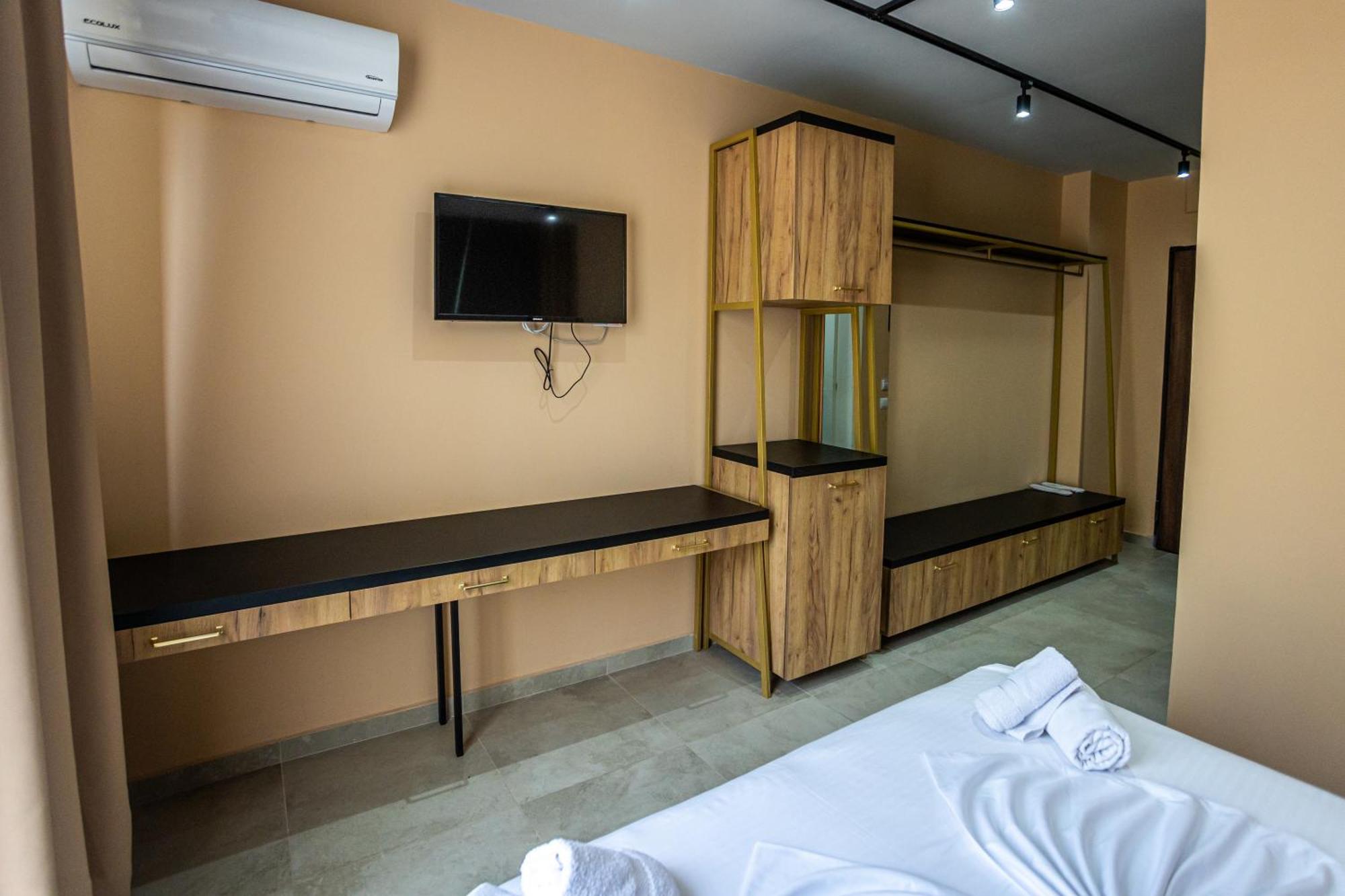 The Blue Wave Hotel Himara Kültér fotó