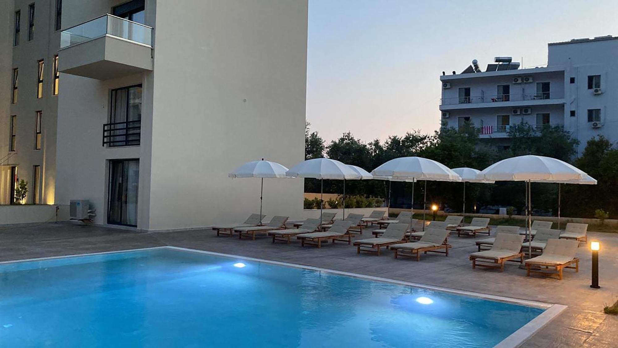 The Blue Wave Hotel Himara Kültér fotó
