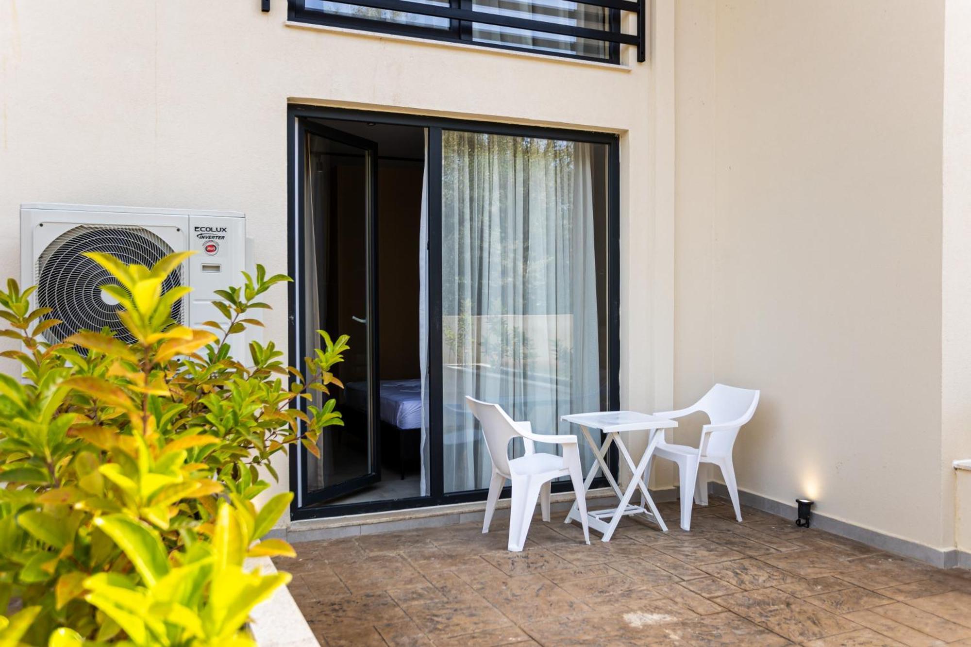 The Blue Wave Hotel Himara Kültér fotó