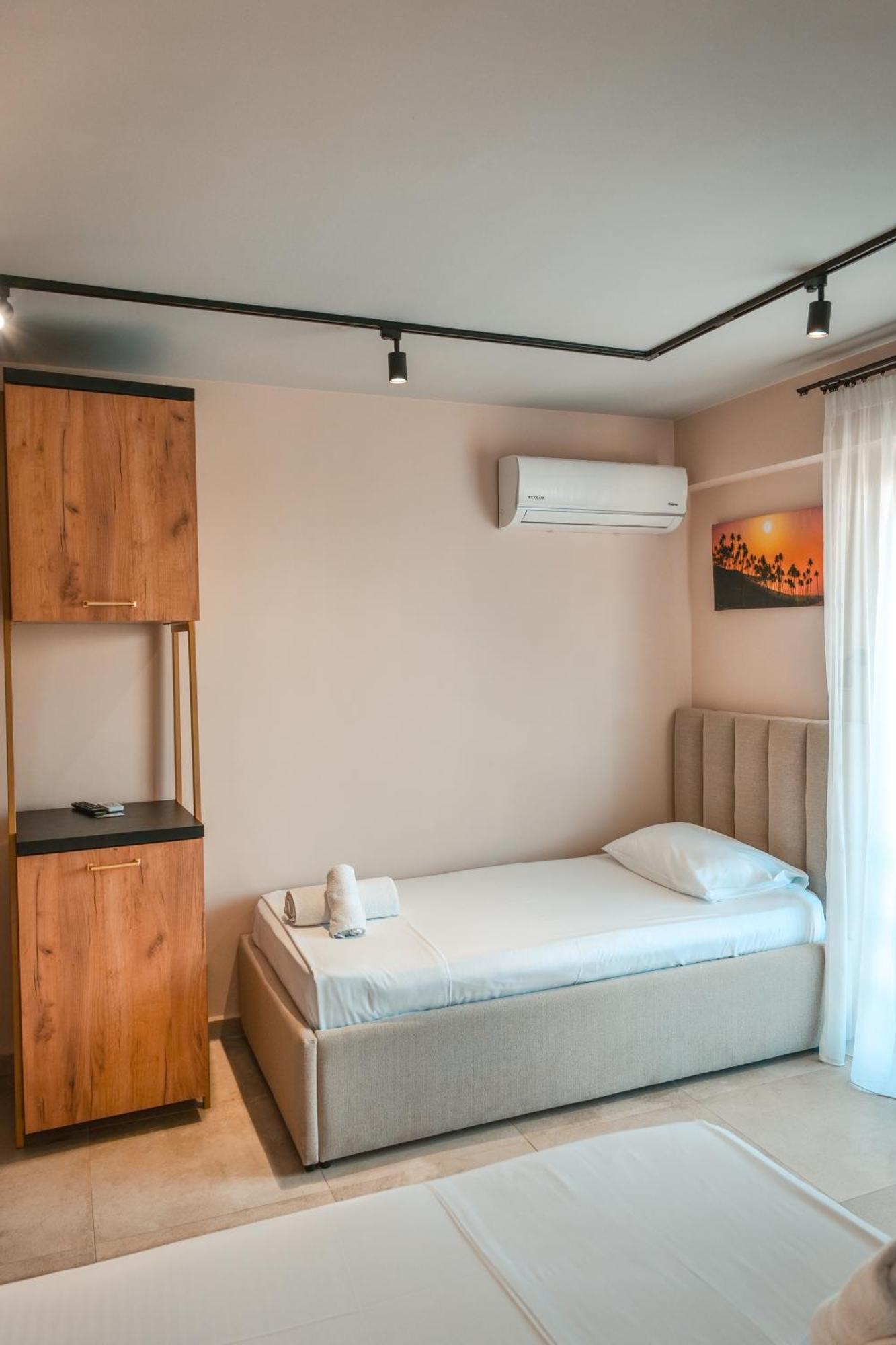 The Blue Wave Hotel Himara Kültér fotó